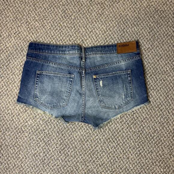 Cute low rise &denim leopard print sparkly jean shorts - Picture 5 of 5